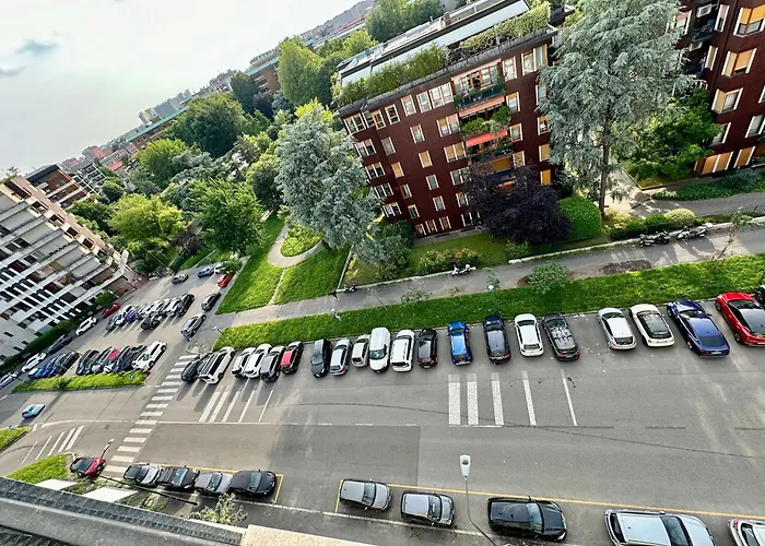 Difronte A San Siro شقة
