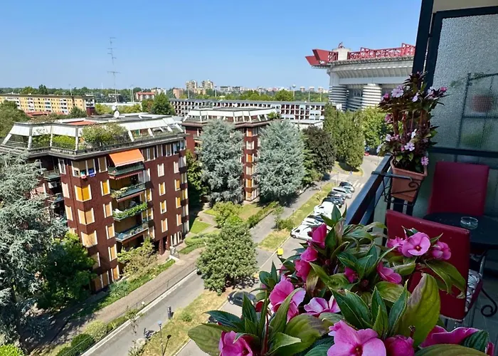 Difronte A San Siro شقة