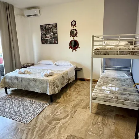Difronte A San Siro Διαμέρισμα